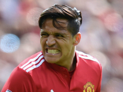 Alexis shows off Ronaldo-like hairstyle for new season