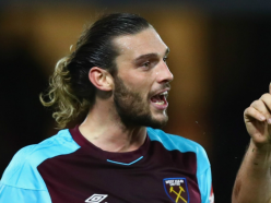 West Ham standing firm with Chelsea over £20m Carroll fee