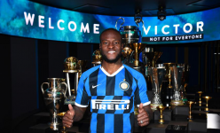 Victor Moses: Inter Milan sign Chelsea wing-back on loan with option to buy