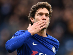 Barcelona eyeing Chelsea star Alonso as long-term Pique replacement