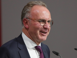 Rummenigge extends contract with Bayern Munich