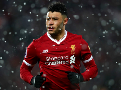 Oxlade-Chamberlain raises Liverpool concerns with early injury