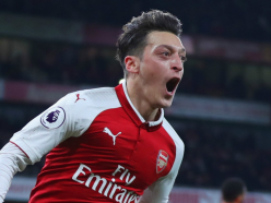 Ozil to sign new Arsenal contract? Wenger sees German 