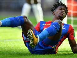 Hodgson urges Zaha to play to strength despite being targeted